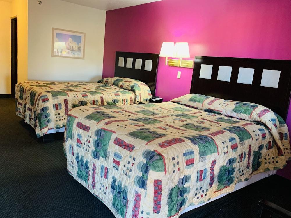 Motel Luxury *